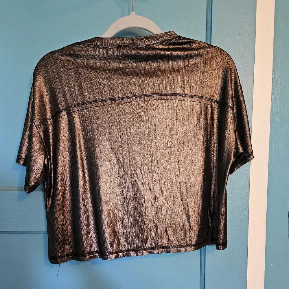 Cropped Wild Fable top in bronze. Size XS - Picture 3 of 3